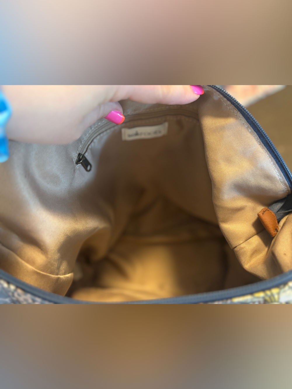 Sakroots Sequoia Shadow Flower Power Floral Hobo with Butterfly Keychain 😍 EUC - Picture 9 of 10